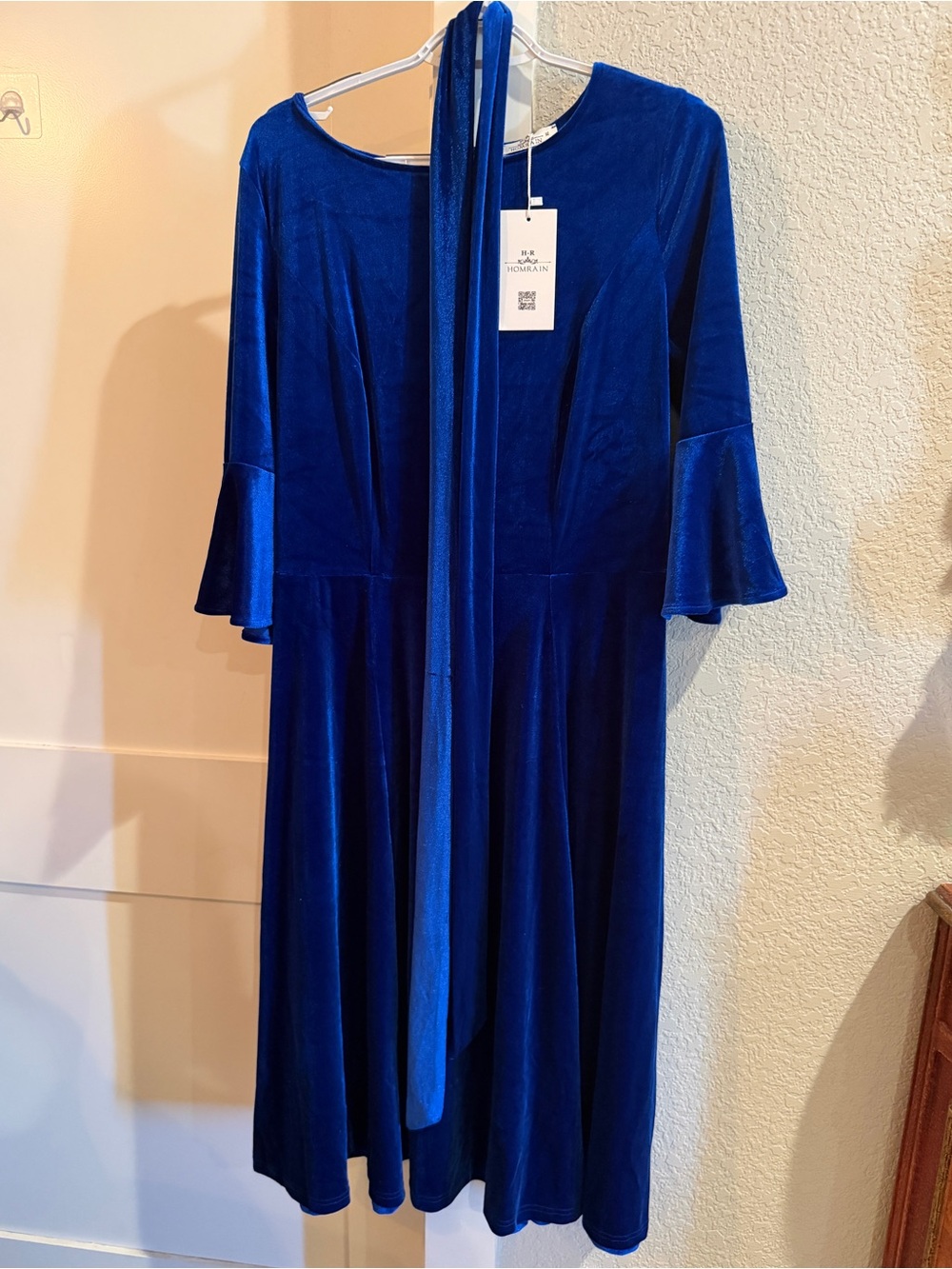 Royal Blue Velvet Midi Dress with Tie- XL 14-16
NWT